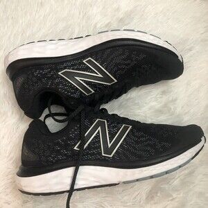 New New Balance Size 9.5 Men’s black Fresh Foam 680 V7 Running Shoes